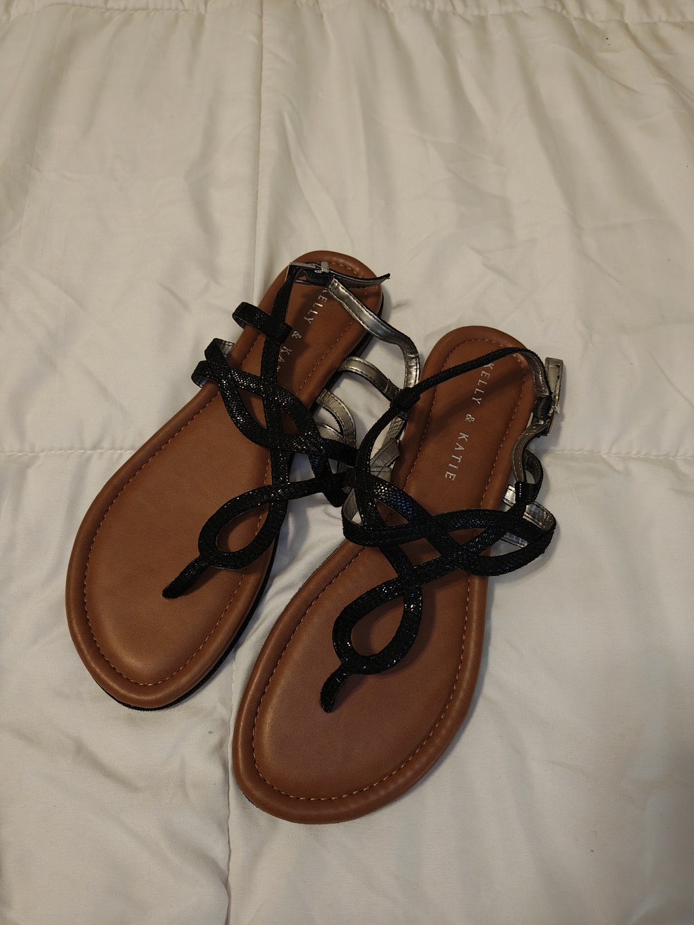Kelly & Katie Black Strappy T-Style Sandals with Brown Footbed